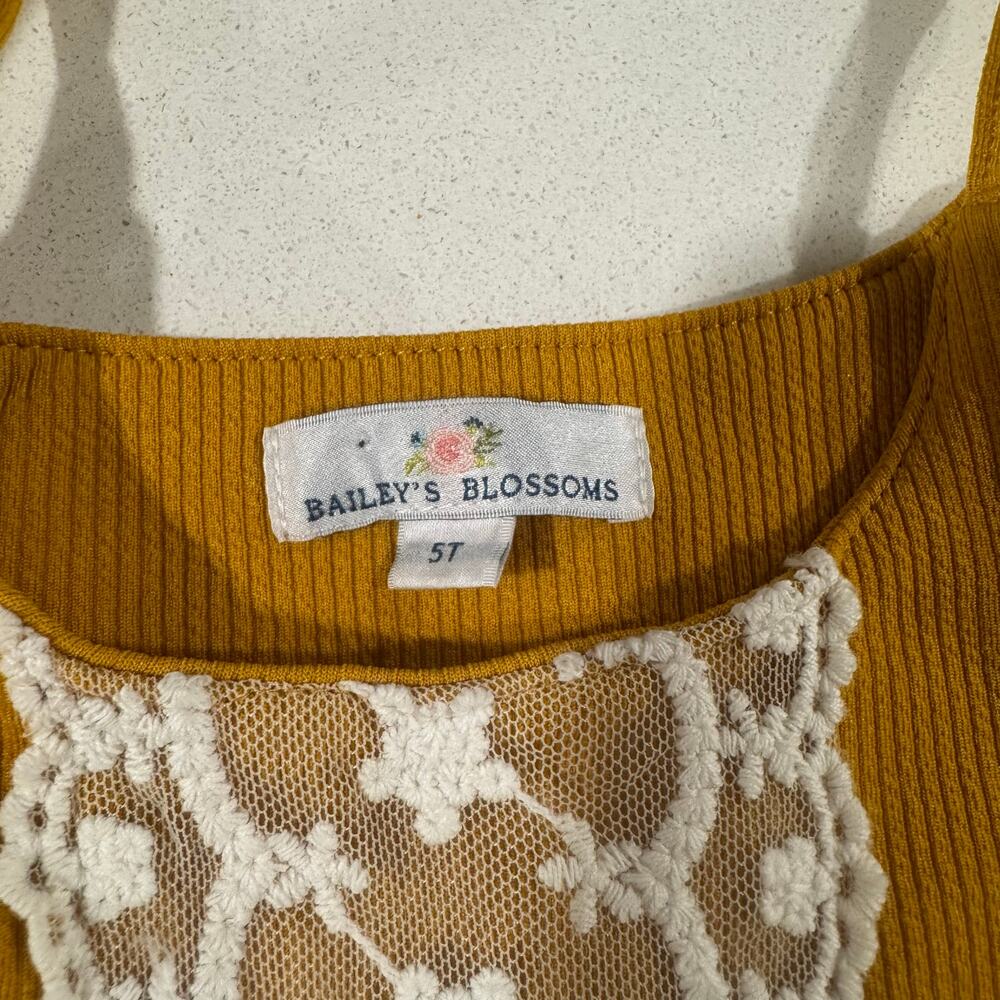 Bailey's Blossoms Toddler Girl 5T Pumpkin Romper - Picture 3 of 5